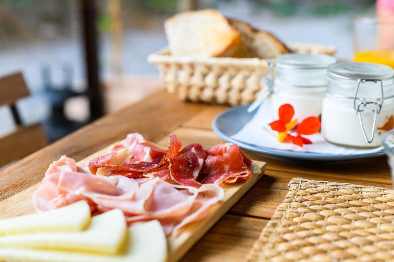 Bed & Breakfast Mas Camins (adults Only) *
